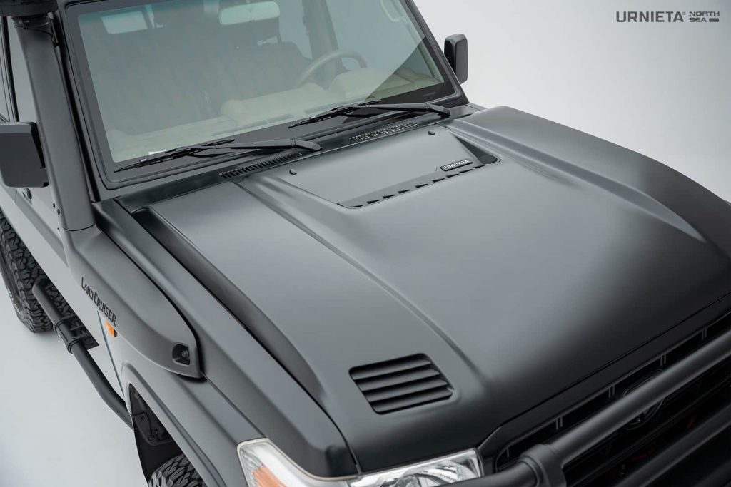2010-LC76 - 7