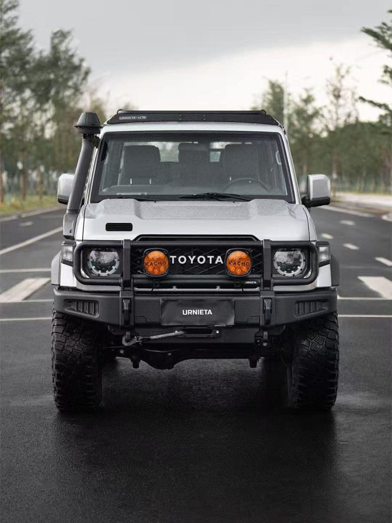 The URNIETA x Land Cruiser 76 OEM-Style Build - 18 The URNIETA x Land Cruiser 76 OEM-Style Build - 17
