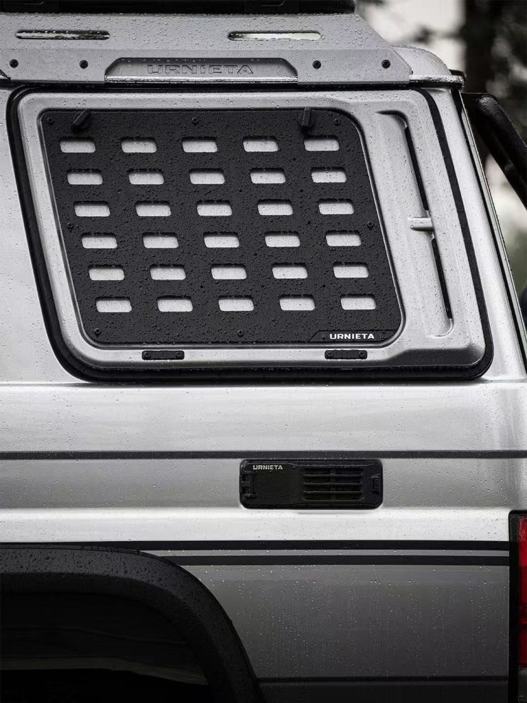 The URNIETA x Land Cruiser 76 OEM-Style Build - 10 The URNIETA x Land Cruiser 76 OEM-Style Build - 9