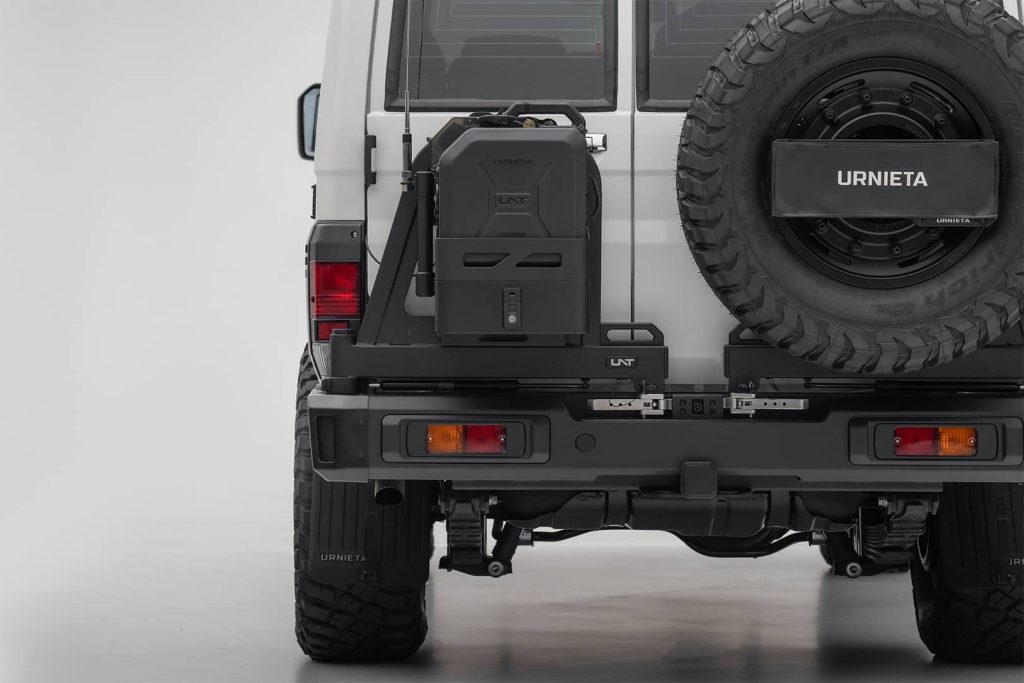 URNIETA Rear Bumper Kit For LC70 technical gallery image 12