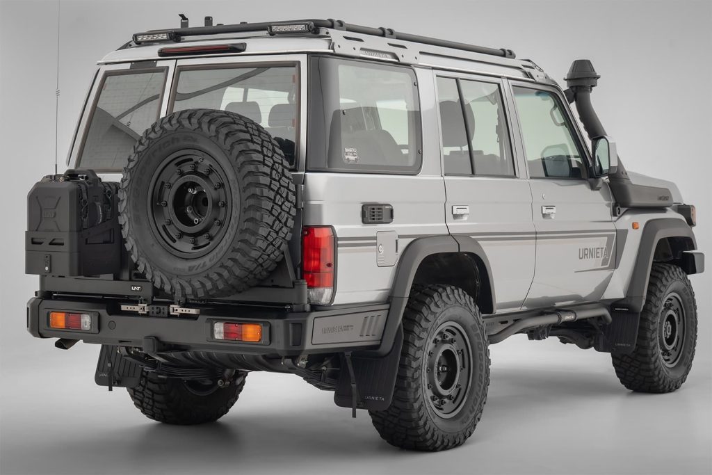 URNIETA Rear Bumper Kit For LC70 technical gallery image 17