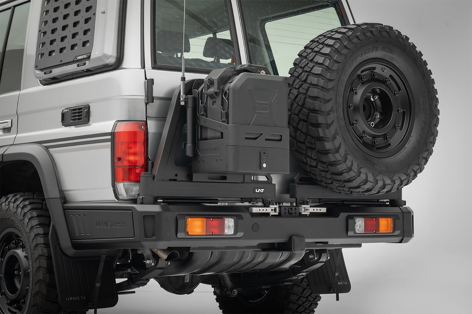 URNIETA Rear Bumper Kit for Toyota LC70 Series