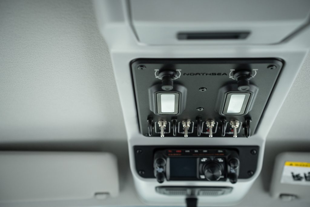 Roof Console for LC70