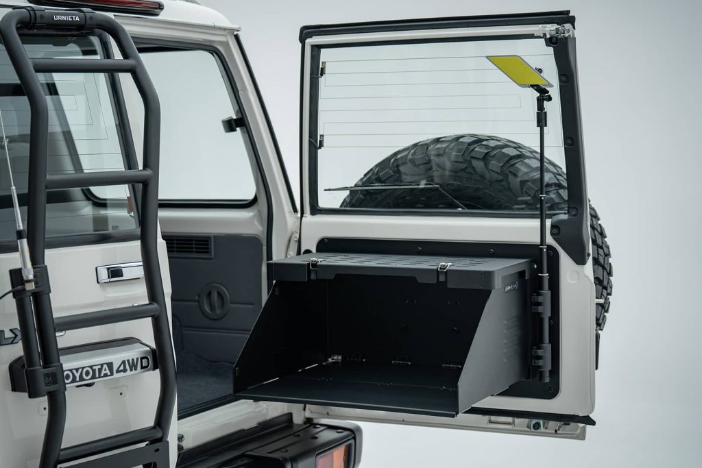 Tailgate Platform