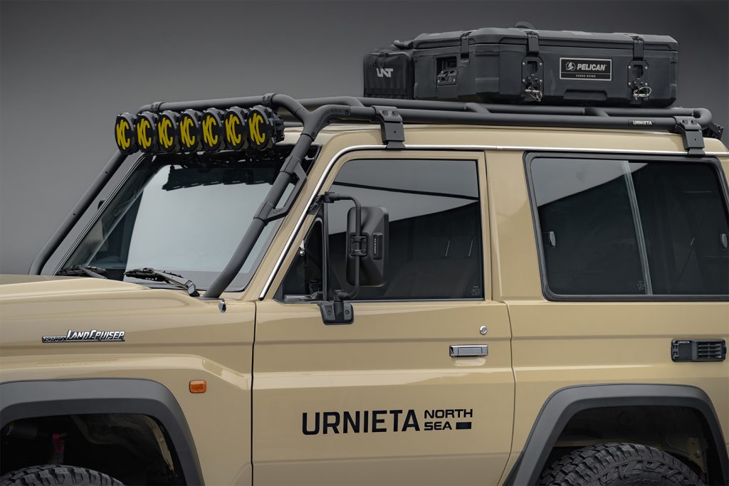 Safari Roof Rack Kit for Land Cruiser 70 Series real photo